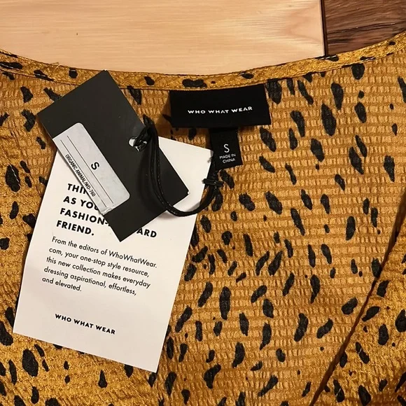 Cheetah Print MIDI Dress with Puff Sleeves - Picture 3 of 8